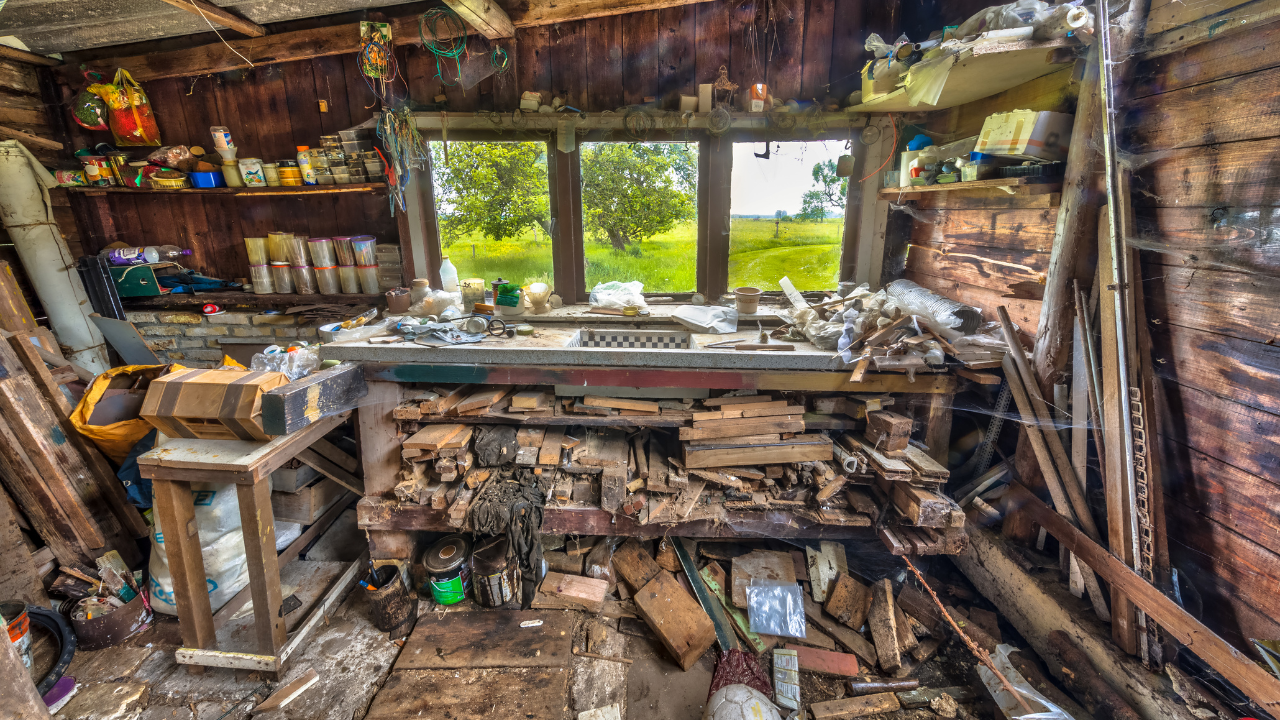 How to sell a hoarder house?