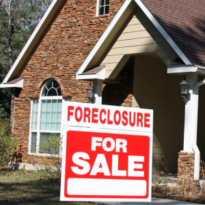 Can You Sell a House in Foreclosure Illinois