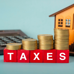 Who Covers Taxes When Selling a House in Illinois