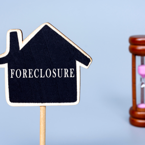 How a Short Sale Differs from Foreclosure In Illinois