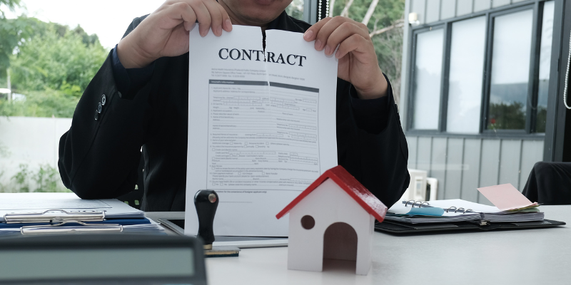 Can the Seller Back Out of a Contract In Chicago