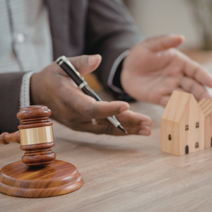 Selling a House Under a Pending Lawsuit Chicago, IL