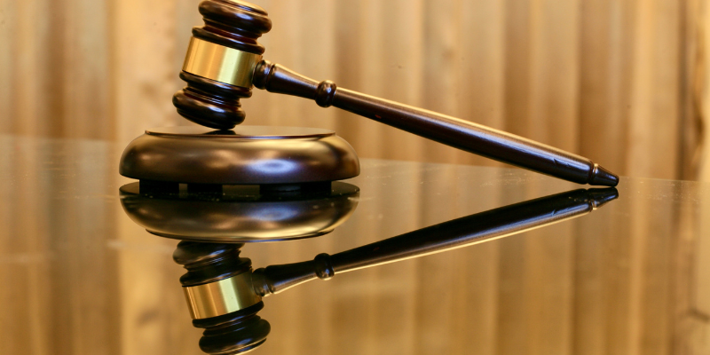 Selling a House With an Ongoing Lawsuit Chicago, IL