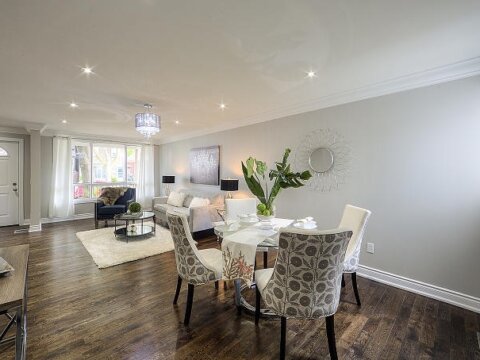Kensington Ave N Hamilton, ON 9