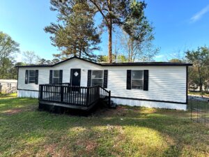 Updated 3 bedroom mobile home in Hampton GA