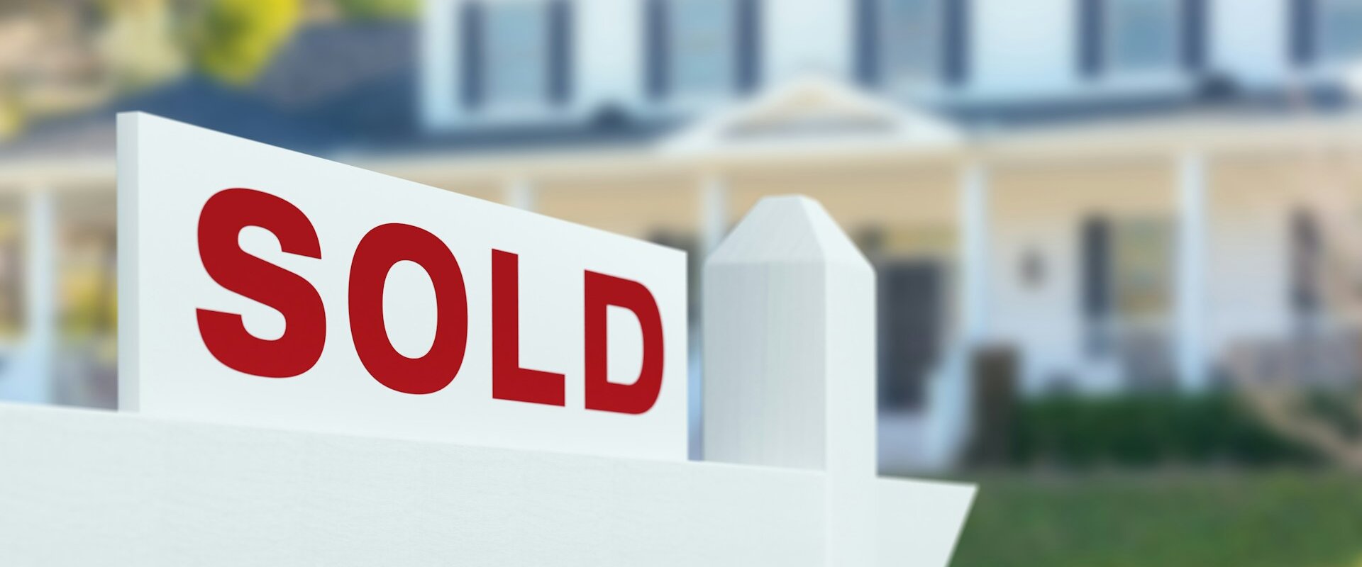 "Sold" house sign