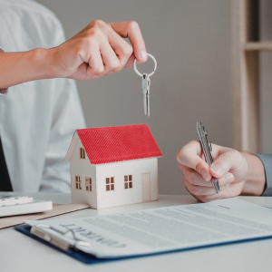 How to Sell a House With a Lien In Washington