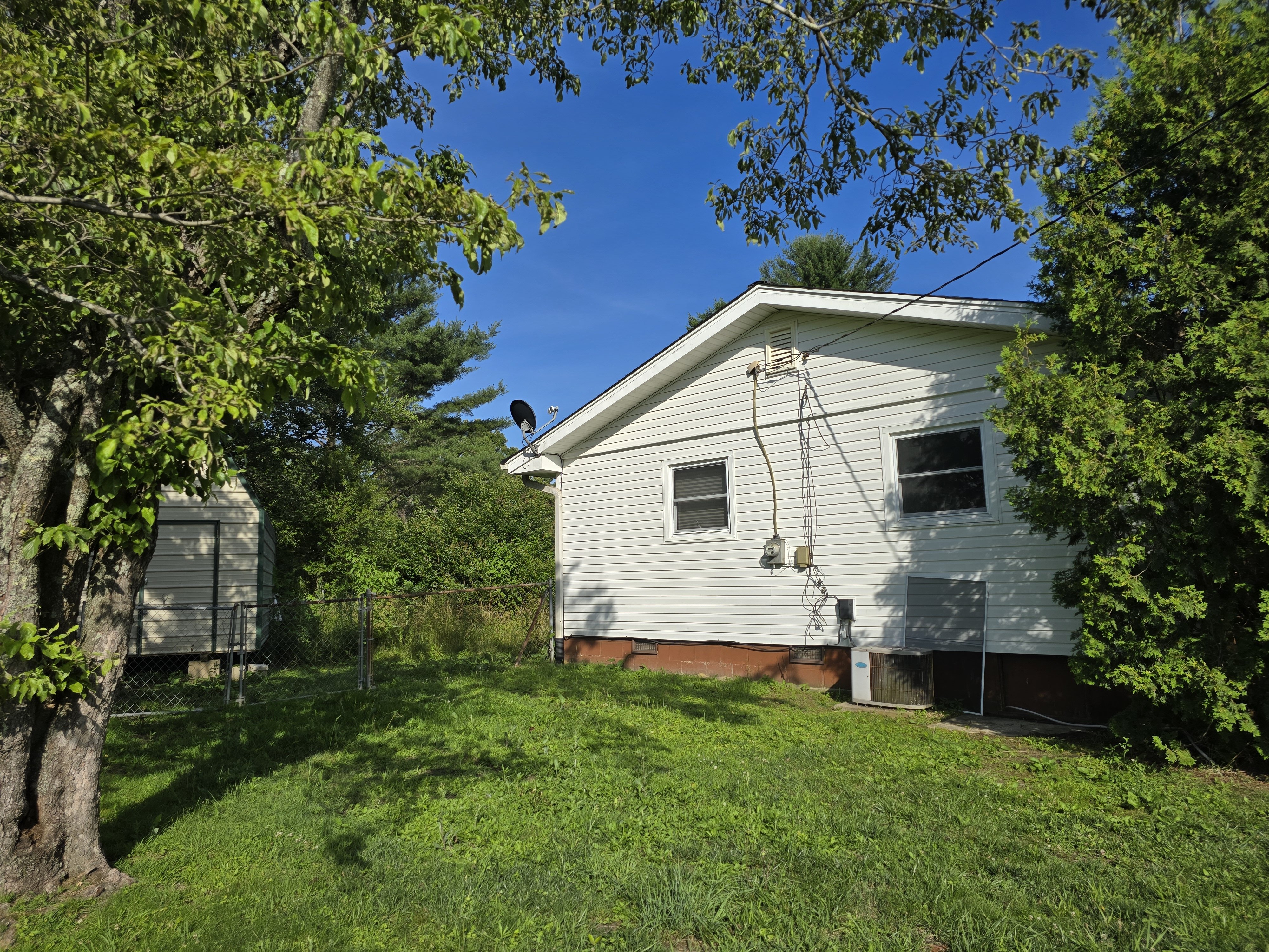 109 Willowbrook Rd., Hendersonville