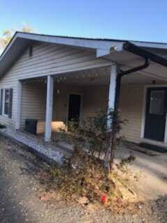 1271 Airport Rd, Hamlet