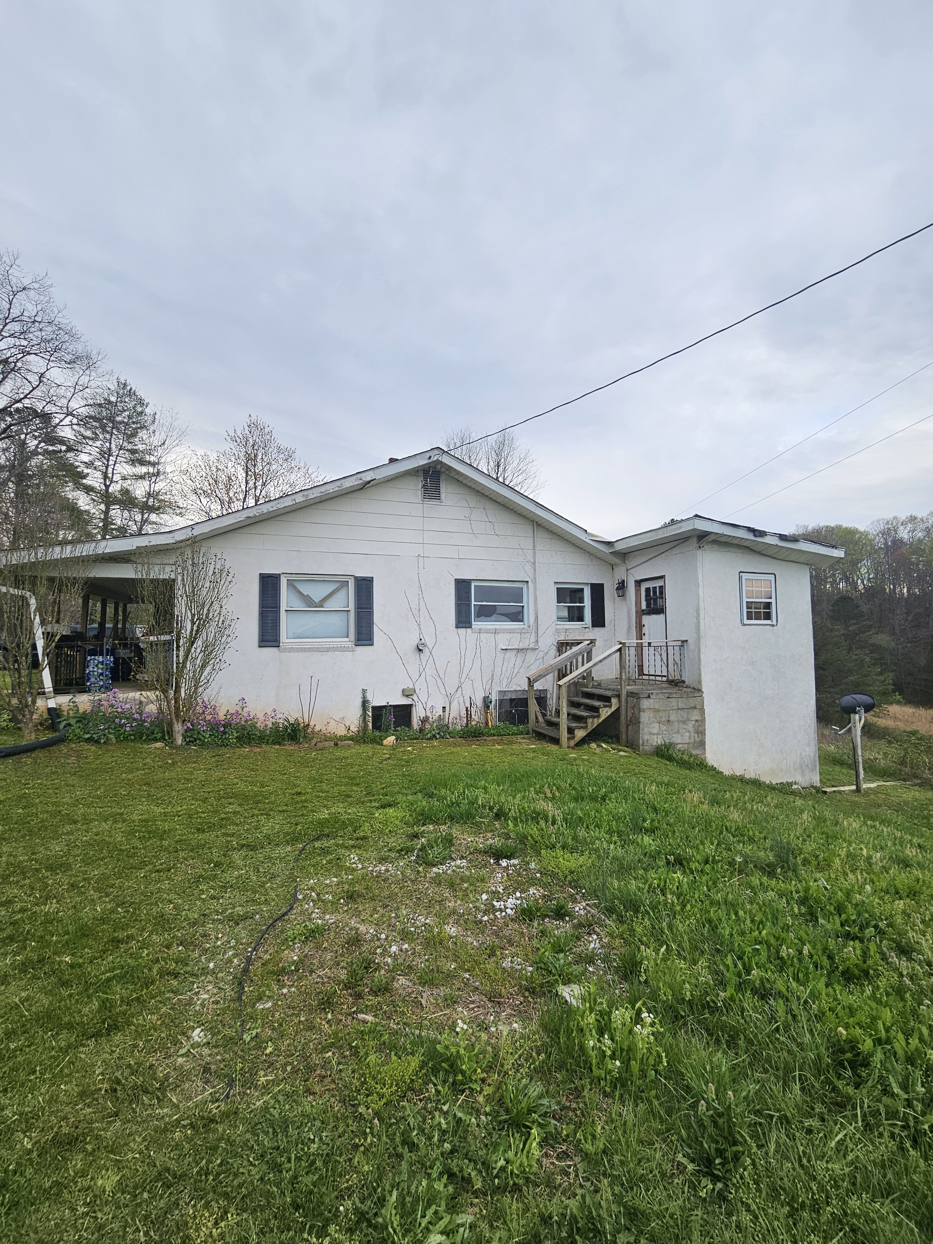 37 King Dr., Leicester