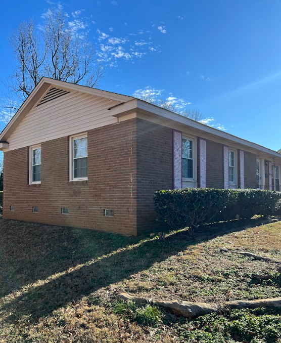 5906 Whitingham Dr. Charlotte