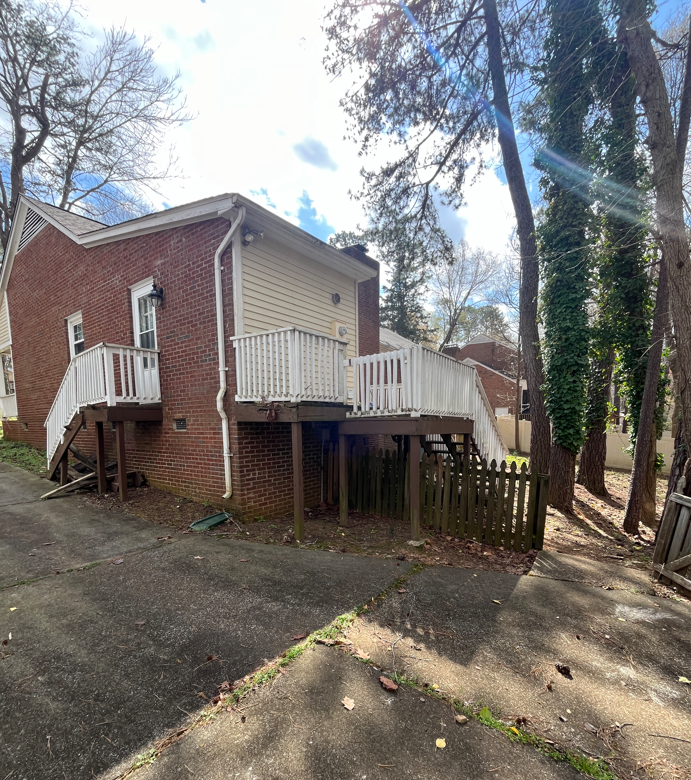 9334 New Towne Dr, Matthews, NC