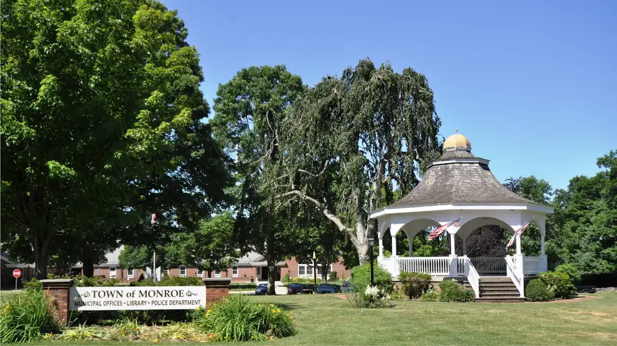 We Buy Houses In Monroe CT