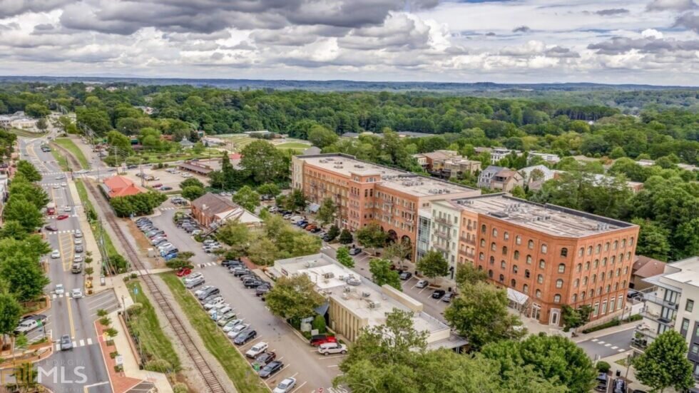 Sell my house fast in Woodstock GA - Cox Property Group cash buyers