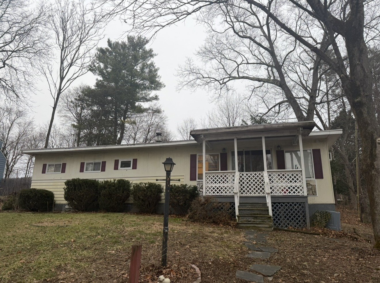22 Cedar Ln, Poughkeepsie, NY