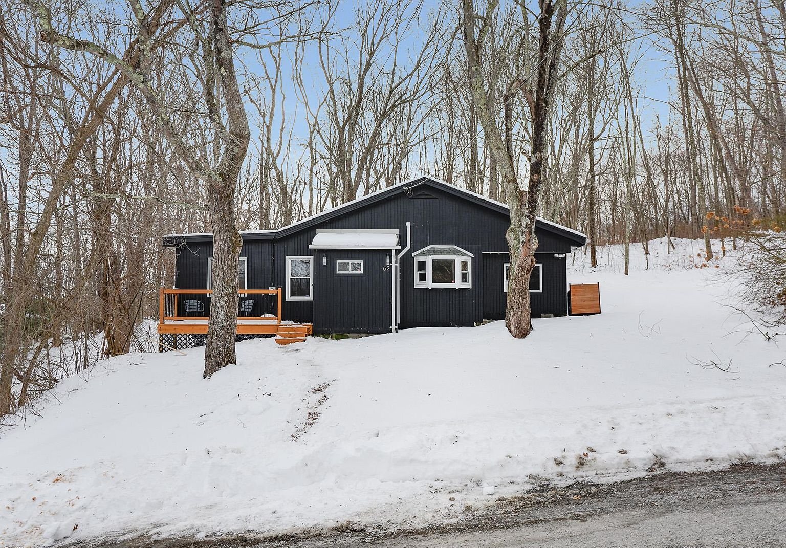 62 Netherwood Plaza, Salt Point, NY