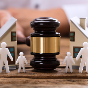 How to Sell a Home When Divorcing in Oregon