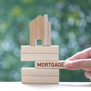 Can You Sell a House With a Mortgage In Oregon