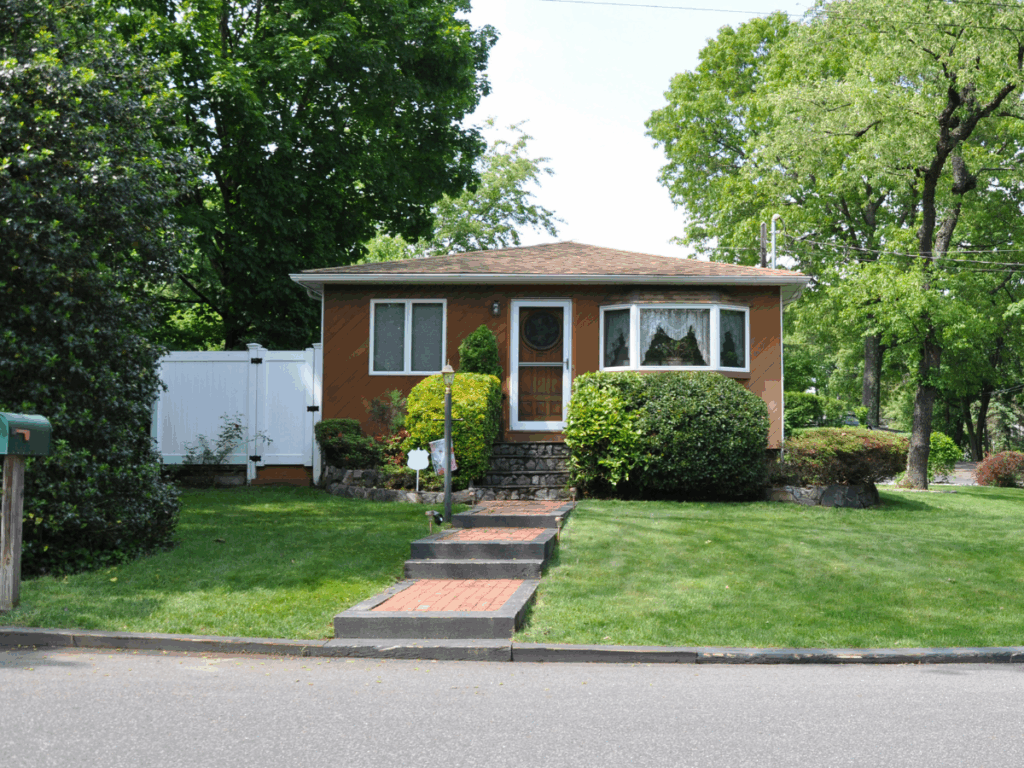 Older residential house in Portland Oregon showing inherited home sale situation and cash buyer options in Portland market