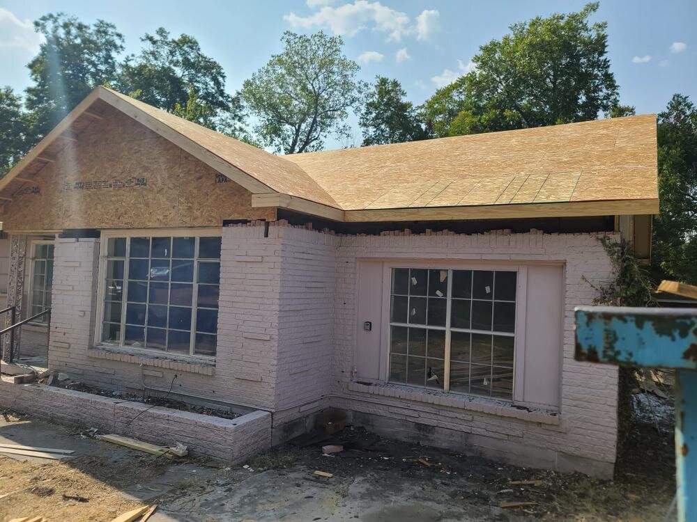 Selling A Home With Old Roof