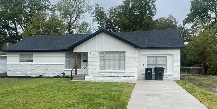 selling a house with 20-year old roof