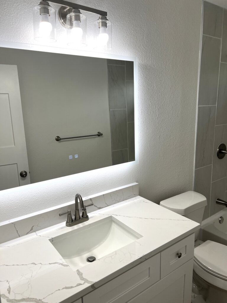 Ideas for Bathroom Light Fixtures for Small Bathrooms