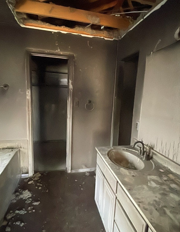 sell fire damaged house
