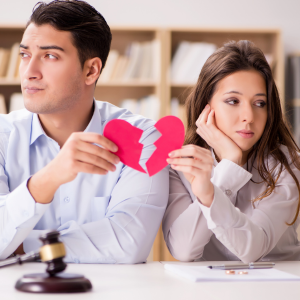 How to Manage Selling a House in a Divorce in Oregon