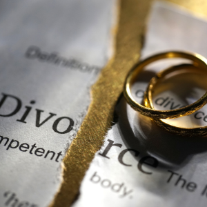 How to Sell a Home When Divorcing in Oregon