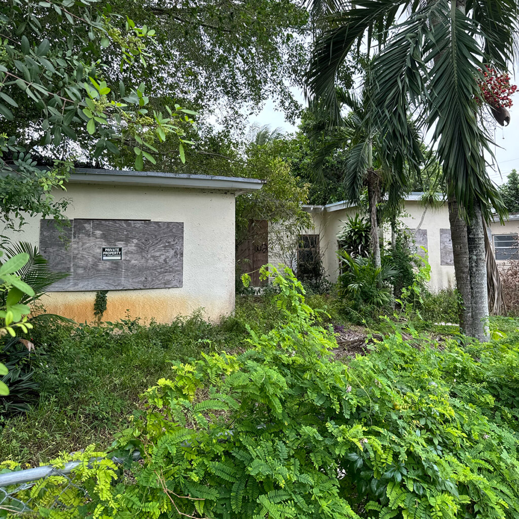 Sell my damaged old vacant house in miami florida