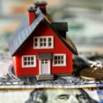 who pays closing costs