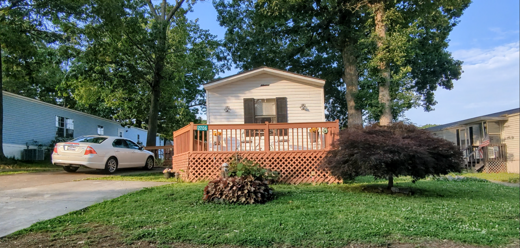 white_mobile_home_amherst_ridge_knoxville_tn