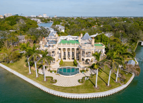what is considered a mansion florida