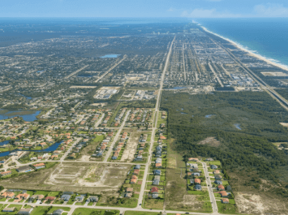 investors are buying properties in Fort Myers