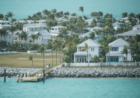 luxury home features in florida