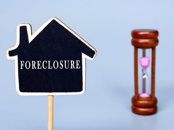 When are you required to leave after a foreclosure auction? Dallas, TX