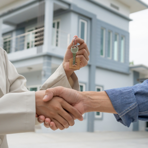 How Long Seller Stay in Home After Closing In Dallas