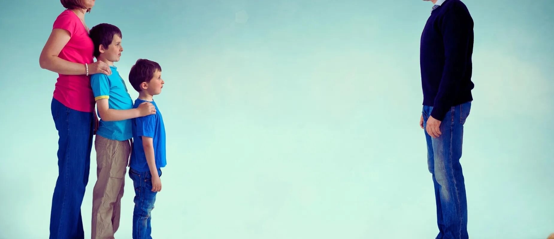 Who needs to leave the houses when separating in Texas