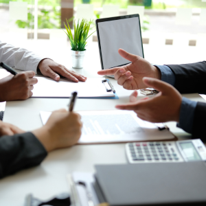 How Much Does a Realtor Typically Charge to Sell Your House In