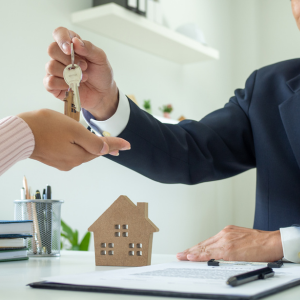 How Much Will a Realtor Charge to Sell Your House In