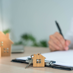 Homeowners Insurance When Listing a House for Sale In Texas