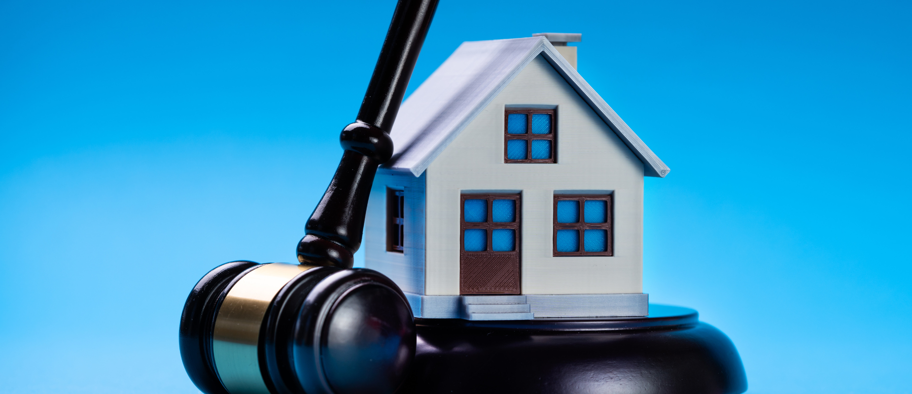 How Long Can You Stay After Foreclosure Auction in Dallas