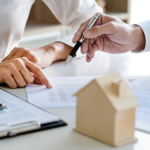 How to Withdraw From a Real Estate Contract With a Realtor in Houston