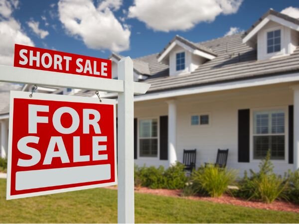 Can you Short Sell a House to Relatives in Houston, TX