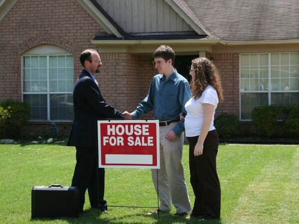 Short Selling a house to your Family in Houston