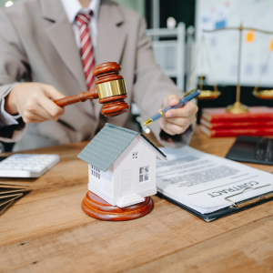 Do I Need an Attorney to Sell My Home In Houston
