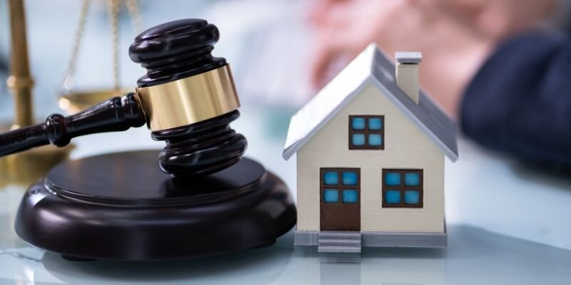 Can You Sell a Home During Foreclosure in Texas
