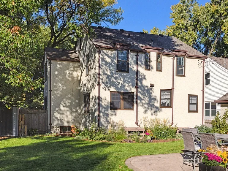 we buy houses Minneapolis , Minnesota