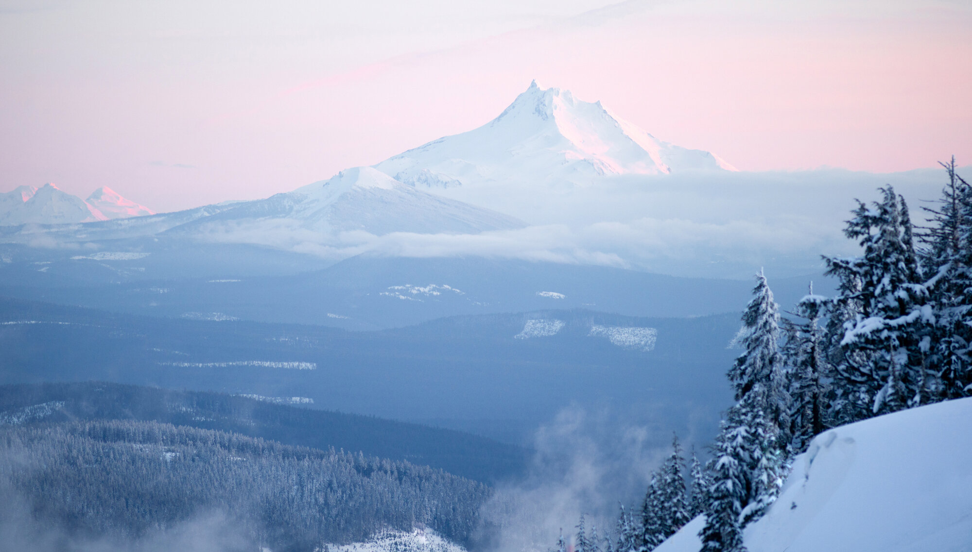 Mt Jefferson Three Sisters North Cascades Oregon Mountain Range