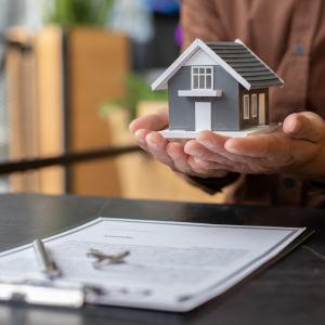 Who is in charge of paying HOA fees at closing In Virginia